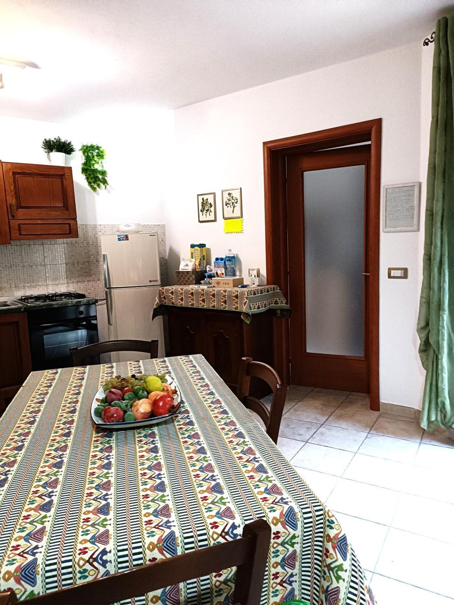 Villacidro Giarranas House - Apartment With Coutyard מראה חיצוני תמונה
